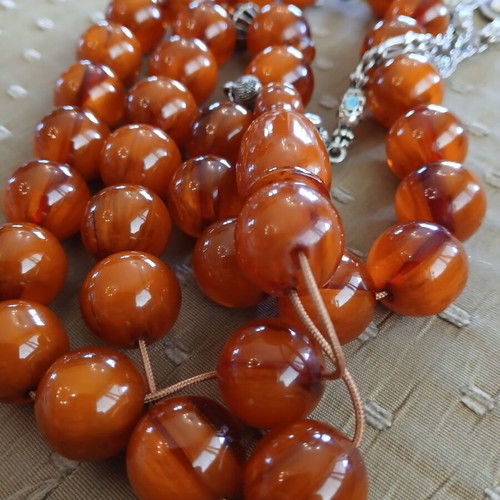 Bakelite Komboloi like new with 33 beads and traditional finish