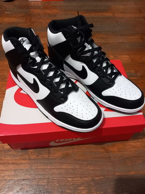Nike Dunk High спортни обувки нови, размер 45.5, черно и бяло