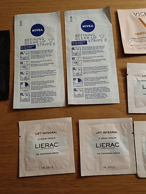 Σετ mini tester κρέμας προσώπου από Lierac, Nivea, Vichy και Natura Siberica, 8 τεμάχια