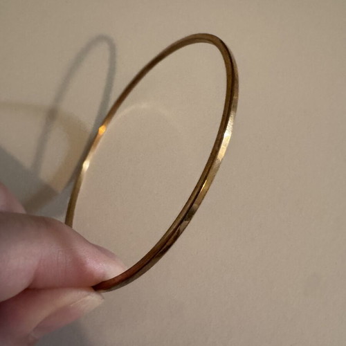 Bracelet gold tone large, like new