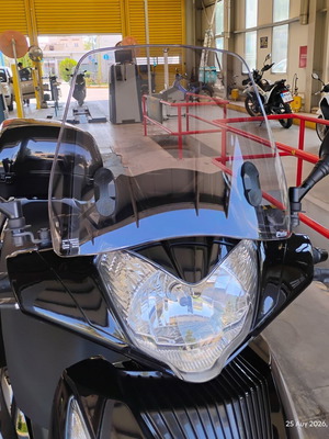Puig Traffic motorcycle windscreen, light smoked