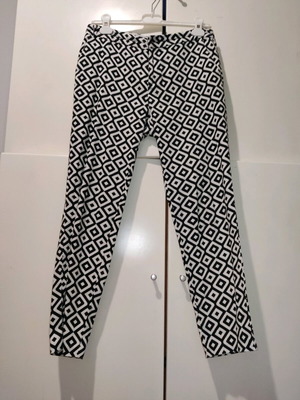 Axel women's pants used in black and white patterns