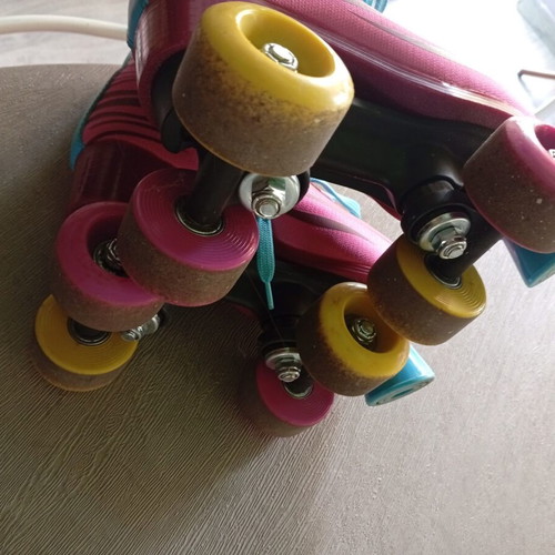 Disney Roller Skates Size 34/35 Like New