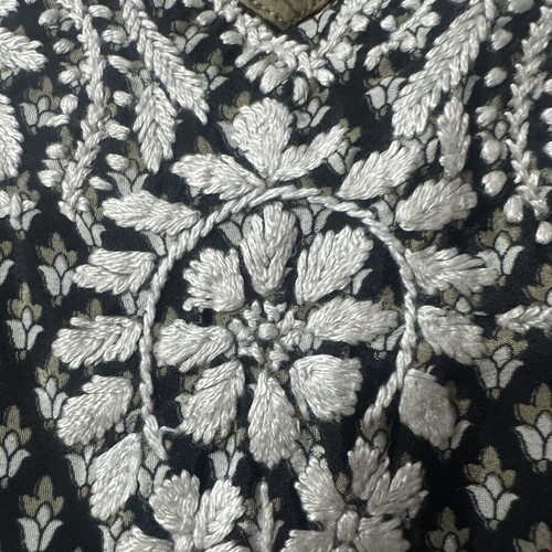 Ble Resort Collection short-sleeve blouse with embroidery, black