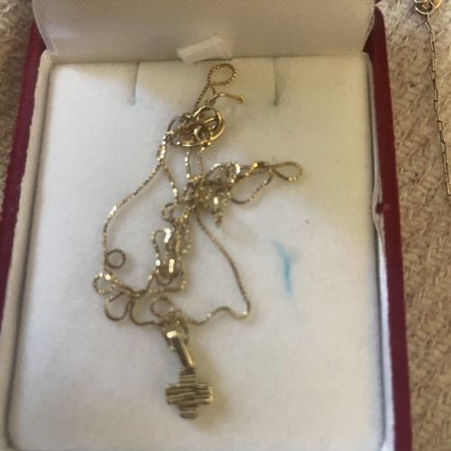 585 gold chain and cross pendant