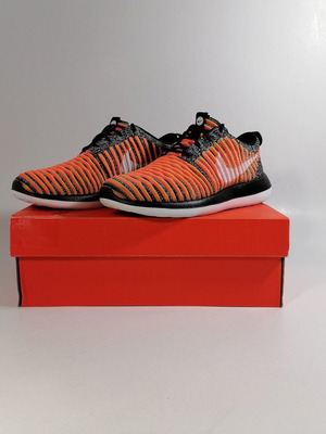 Παπούτσια Nike Roshe Two Flyknit μεταχειρισμένα, γυναικεία, μέγεθος 37,5, πολύχρωμα
