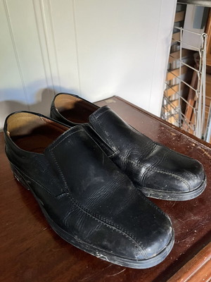 Boxer shoes size 43, like new, black loafers