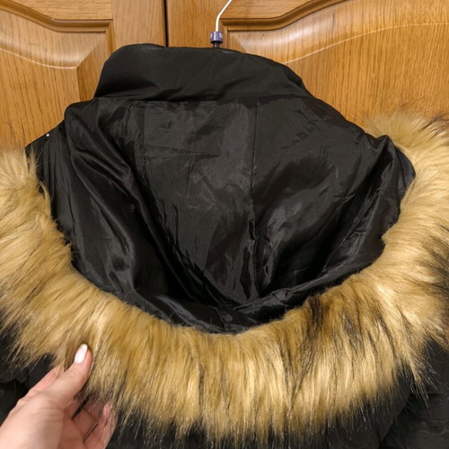 Women's black jacket like new with hood and belt size Medium