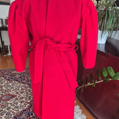 Milkwithe red outerwear like new, size S