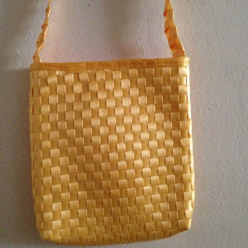 Vintage knitted yellow crossbody bag used 2000s