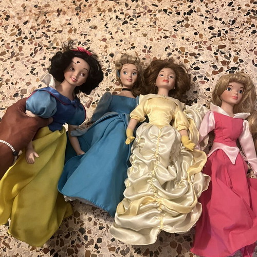 Disney dolls, set of 4 large