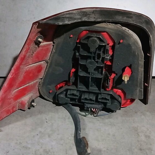 VW Golf 4 right tail light used