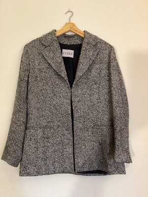 Vintage OAKS wool blazer in herringbone pattern like new