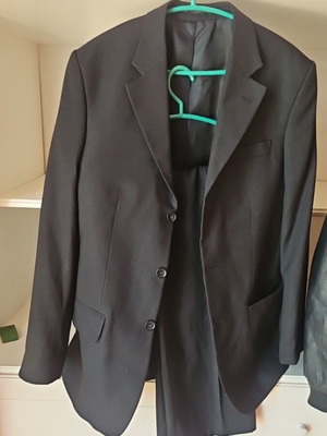 Men's Suit worn once, black and gray, size L