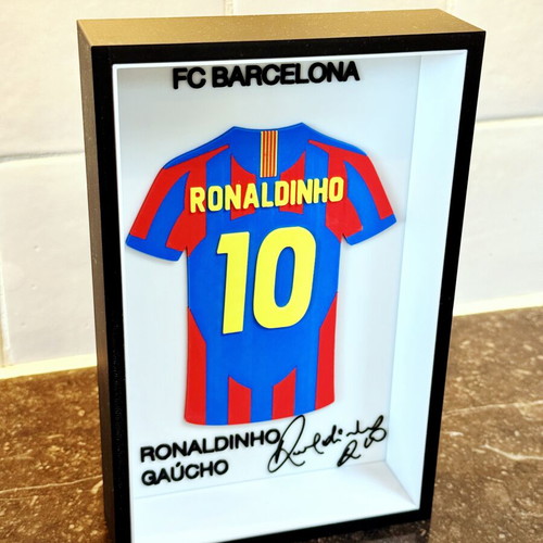 Ronaldinho Gaúcho #10 FC Barcelona logo collectible like new