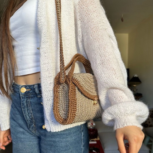 Handmade hand and shoulder bag made to order, beige and gold