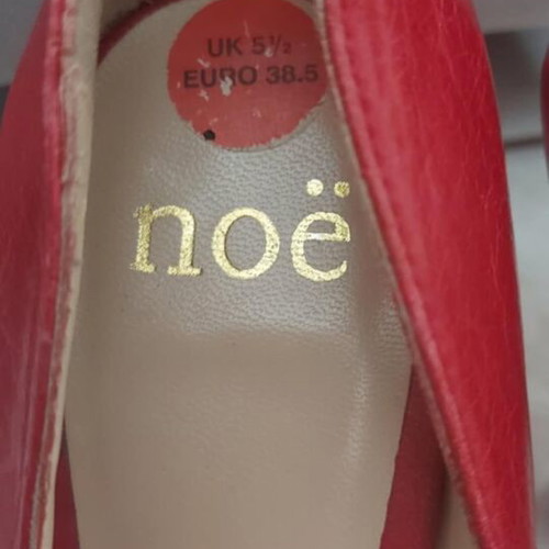 Red leather pumps like new, size 38.5 with wooden heel