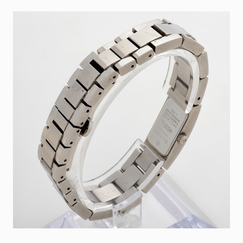 Gucci 4600L vintage watch like new, women's stainless steel with diamonds
