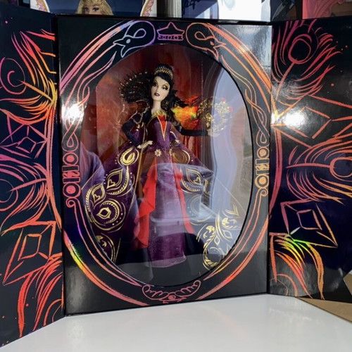 Evil Queen Midnight Masquerade Limited Edition Doll new