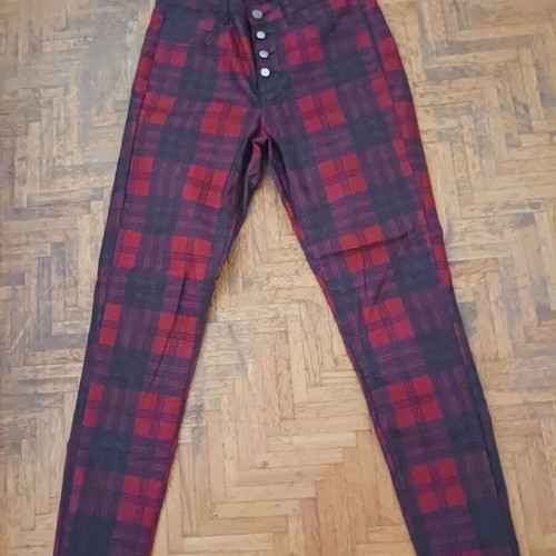 Zara plaid pants size 38 like new, black and red