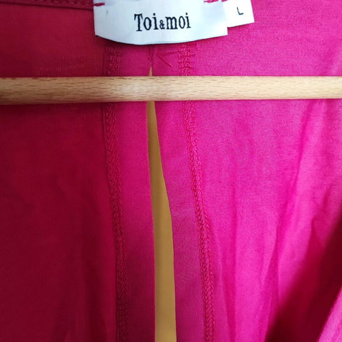 Toi & Moi short fuchsia blouse like new, size L