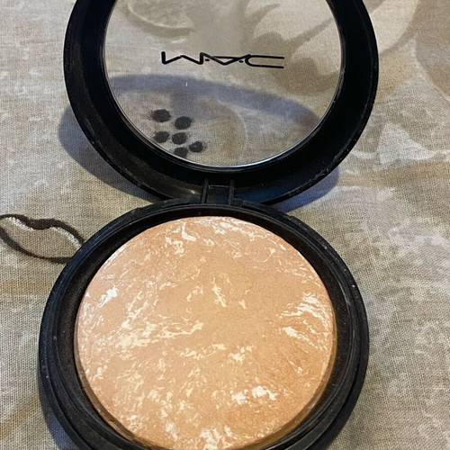MAC Cosmetics Mineralize Skinfinish NC30 face powder like new 15g