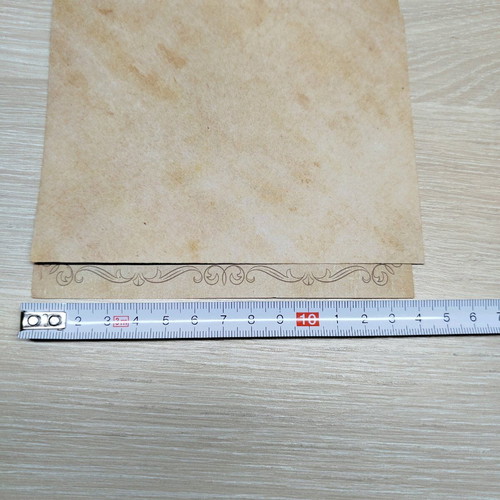 Vintage stationery set new with 16 letter pages, 8 envelopes and 9 stickers