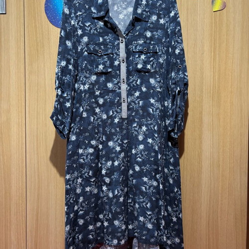 Attrattivo floral dress like new, white and blue, size M