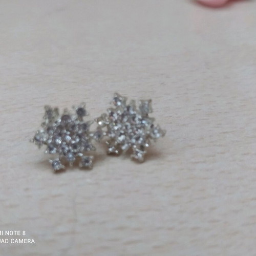 Snowflake earrings new