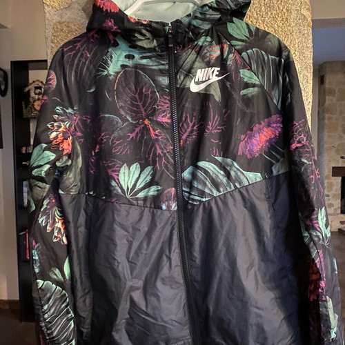 Nike floral windbreaker jacket with hood for girls, new