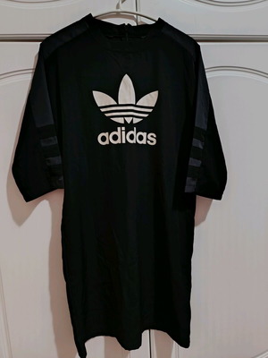 Adidas φόρεμα μαύρο σαν καινούργιο, μέγεθος XS