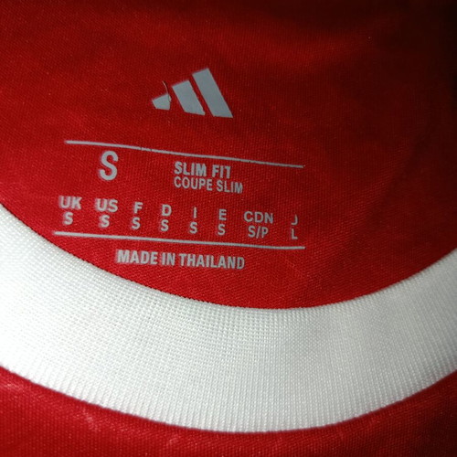 Arsenal 25/26 home kit like new, size small, official replica
