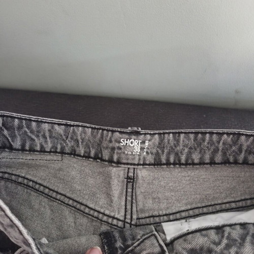 Kiabi Short Summer Denim Pants like new, size 38, black with strass
