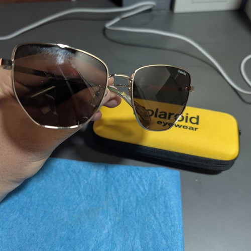 Polaroid glasses unisex women like new, beige