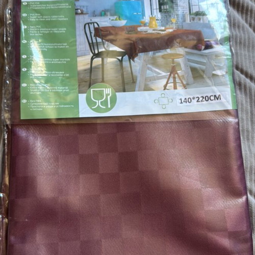 Plastic tablecloth with checkered pattern 140x220cm new