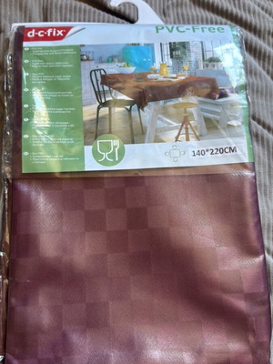 Plastic tablecloth with checkered pattern 140x220cm new