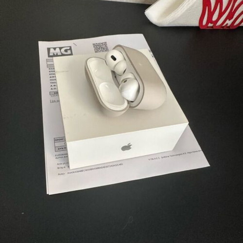 AirPods Pro 2 like new with case and purchase receipt
