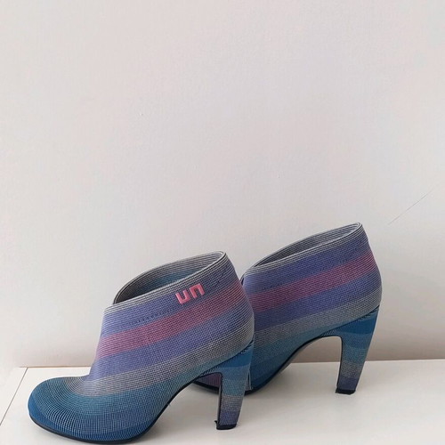 United Nude ankle boots size 37 like new, blue purple