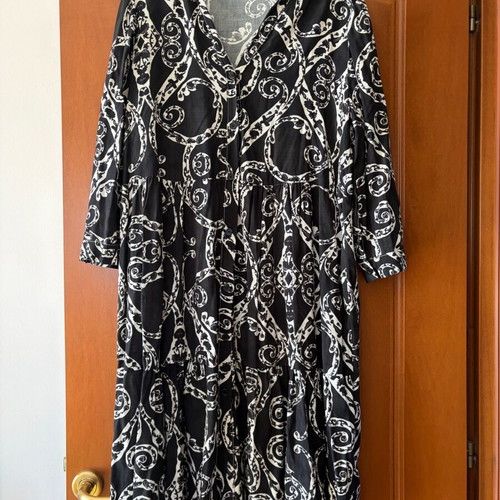 Dress like new, black and white, one size