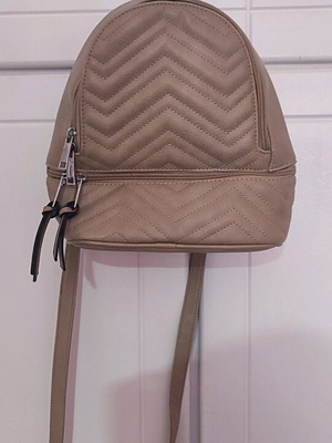 Women's beige backpack like new