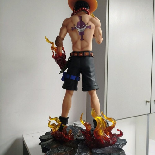 One Piece Portgas D. Ace collectible figure like new