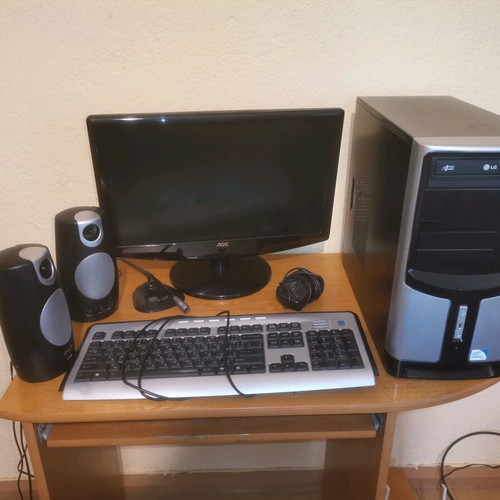 Desktop computer used, full set with monitor and peripherals