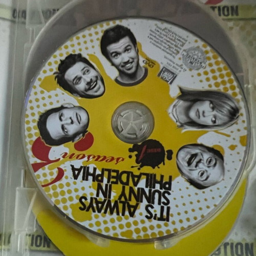 Its Always Sunny In Philadelphia Season 3 Boxset like new with English subtitles