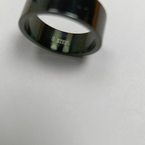 Steel ring used, smooth surface, 7.5 mm width, size 19 mm