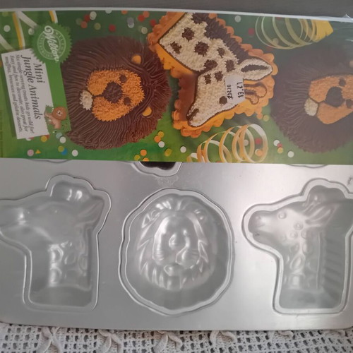 Wilton Cake Baking Mold New