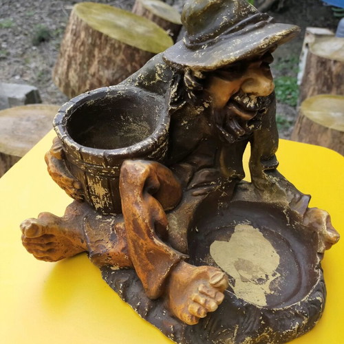 Decorative object used