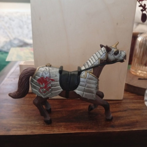 Medieval Knight with Armored War Horse Action Figure 2003