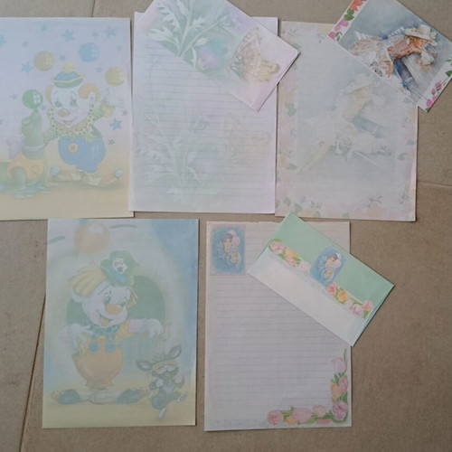 Correspondences like new, 23 pieces from 70s, 80s, 90s