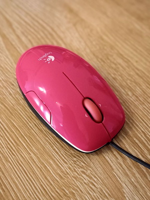 Logitech LS1 laser mouse USB like new, fuchsia