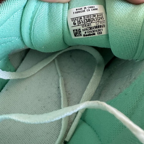 Reebok women's sneakers size 38, white with mint green accents